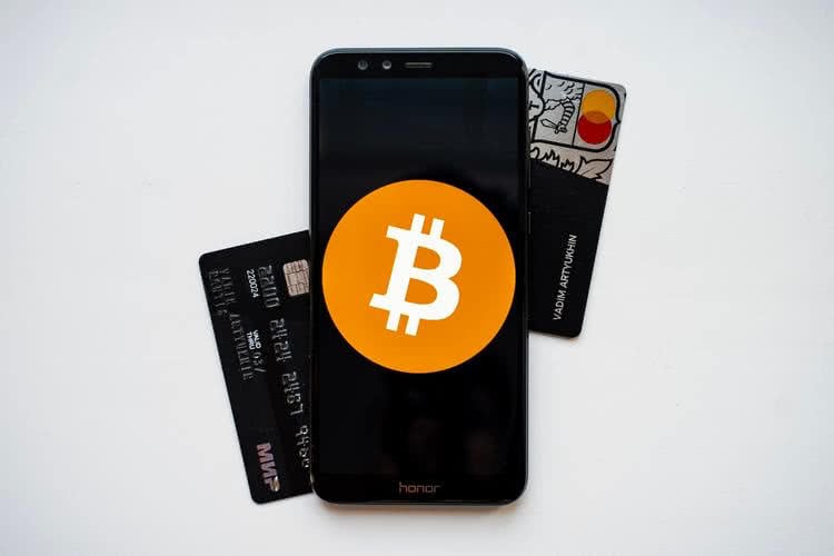 How to Keep Your Crypto Safe: Comparing Custodial and Non Custodial Wallets